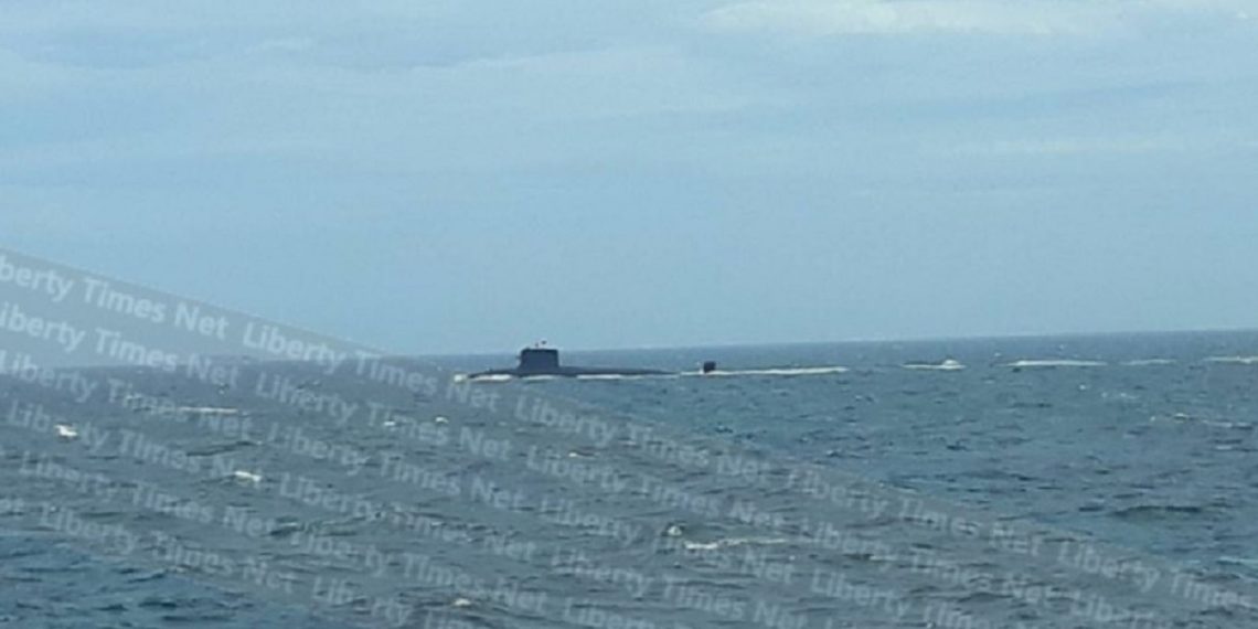 Συναγερμός στην Ταϊβάν με κινεζικό υποβρύχιο να πλέει στις ακτές της