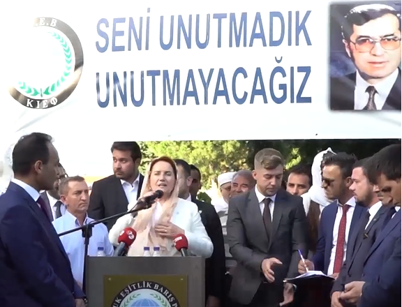Βίντεο σκάνδαλο-Ομιλία περί ¨Δημοκρατιών Δυτικής Θράκης¨ στην τελετή για τον Σαδίκ από την πρόεδρο του κόμματος ΙΓΙ Μεράλ Αξενέρ !