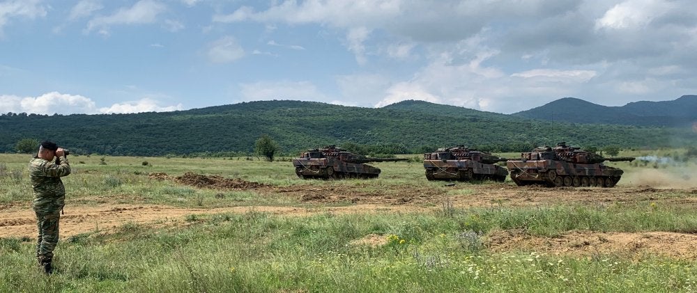 Εξοπλιστική ρελάνς από την Ελλάδα: Αναβαθμίζονται τα Leopard-2 – Eξελίξεις & με τα NH-90