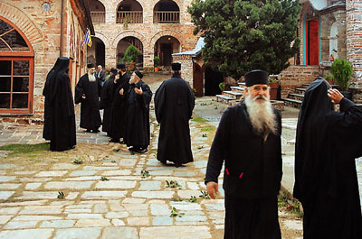 Συγκλονιστικός ο Μωϋσής μοναχός εκ Πρεβέζης … ΟΙ ΜΟΝΑΧΟΙ ΥΠΟΔΟΥΛΟΙ ΤΩΝ ΝΕΟΤΑΞΙΤΩΝ ΗΓΟΥΜΕΝΩΝ