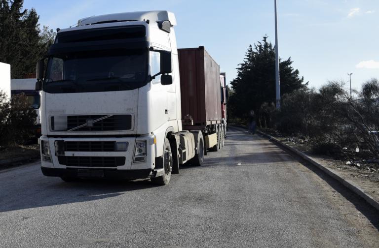 Επίθεση σε ελεγκτές ΑΑΔΕ: “Τον χτύπησε με πέτρα στο κεφάλι και γρονθοκόπησε την γυναίκα”!