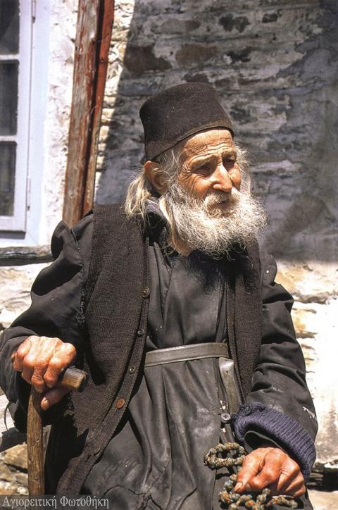 Ακόμη και αν πέθανα,να ξέρεις ότι είμαι ζωντανός(Γέροντας Ιωάννης ο Κολιτσιώτης)
