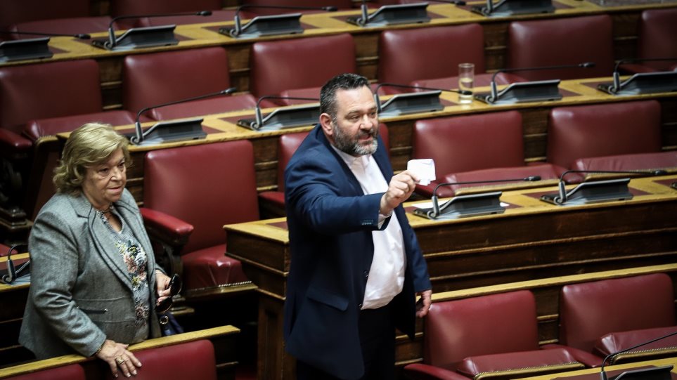 Ανεξαρτητοποιείται ο Γιάννης Λαγός από τη Χρυσή Αυγή
