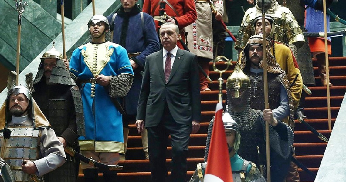 O ΕΧΘΡΟΣ ΤΗΣ ΦΥΛΗΣ ΜΑΣ ΕΙΝΑΙ “ANTE PORTAS” …ΠΑΡΤΕ ΜΕΤΡΑ ΠΡΙΝ ΕΙΝΑΙ ΠΟΛΥ ΑΡΓΑ…