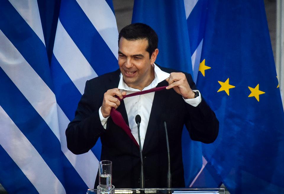 ΑΠΟΣΤΟΛΟΥ : ΤΣΙΠΡΑΣ ΜΕ ΓΡΑΒΑΤΑ Ο ΜΗΤΣΟΤΑΚΗΣ … Επιστρέφει τροπαιοφόρος ο Χριστοφοράκος; 
