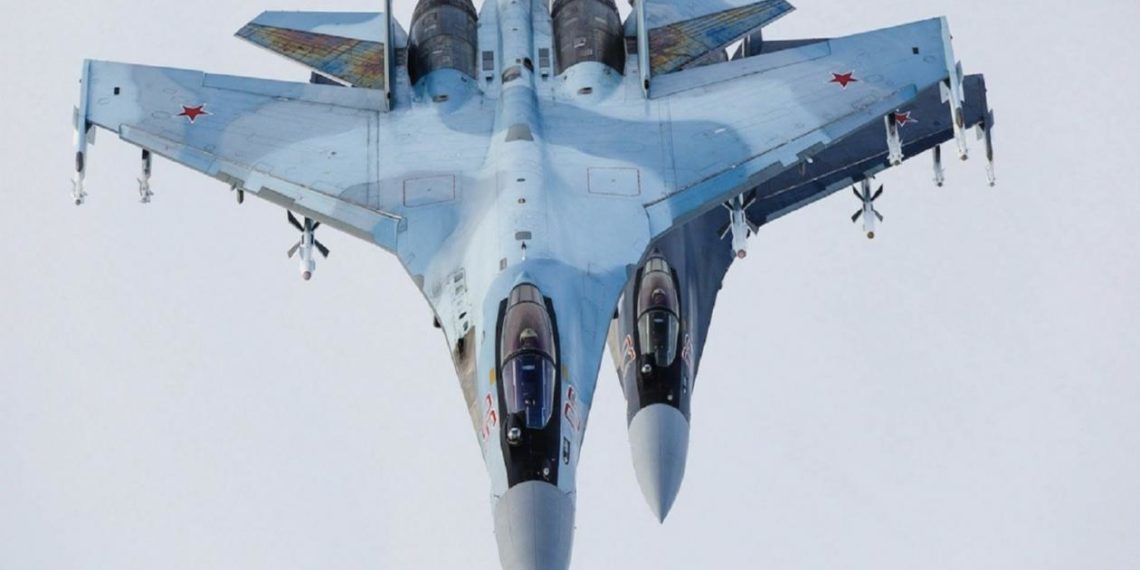MiG-31BM: Ρωσικά μαχητικά «κυνηγιούνται» στον αέρα [pic]