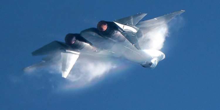 Sukhoi Su-57: Η Ρωσία αποκαλύπτει και διαφημίζει τα νέα μαχητικά της [pic]