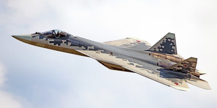 Su-57: Εντυπωσιακοί ελιγμοί στην…πολυαναμενόμενη «εμφάνισή» του [vids]