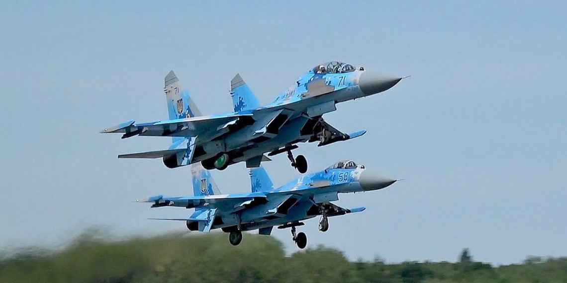 Sukhoi-24: Ρωσικά μαχητικά εξαπέλυσαν πυραύλους ενάντια σε εχθρικούς στόχους [pic]