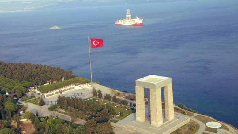 Κρύβοντας την εισβολή κάτω από το χαλί: Όταν θέλουν τον μαζοχισμό τους να καταστεί… εθνική πολιτική