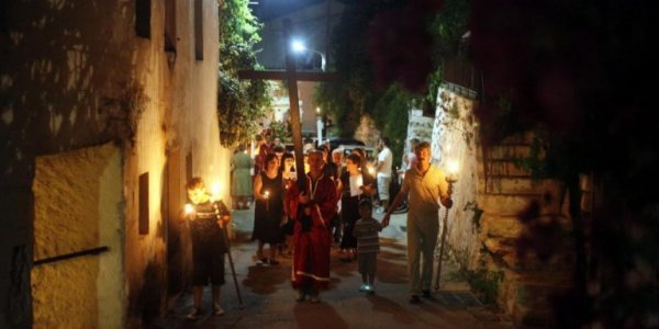 15 Αυγούστου: Μικρό Πάσχα στην Κέρκυρα.