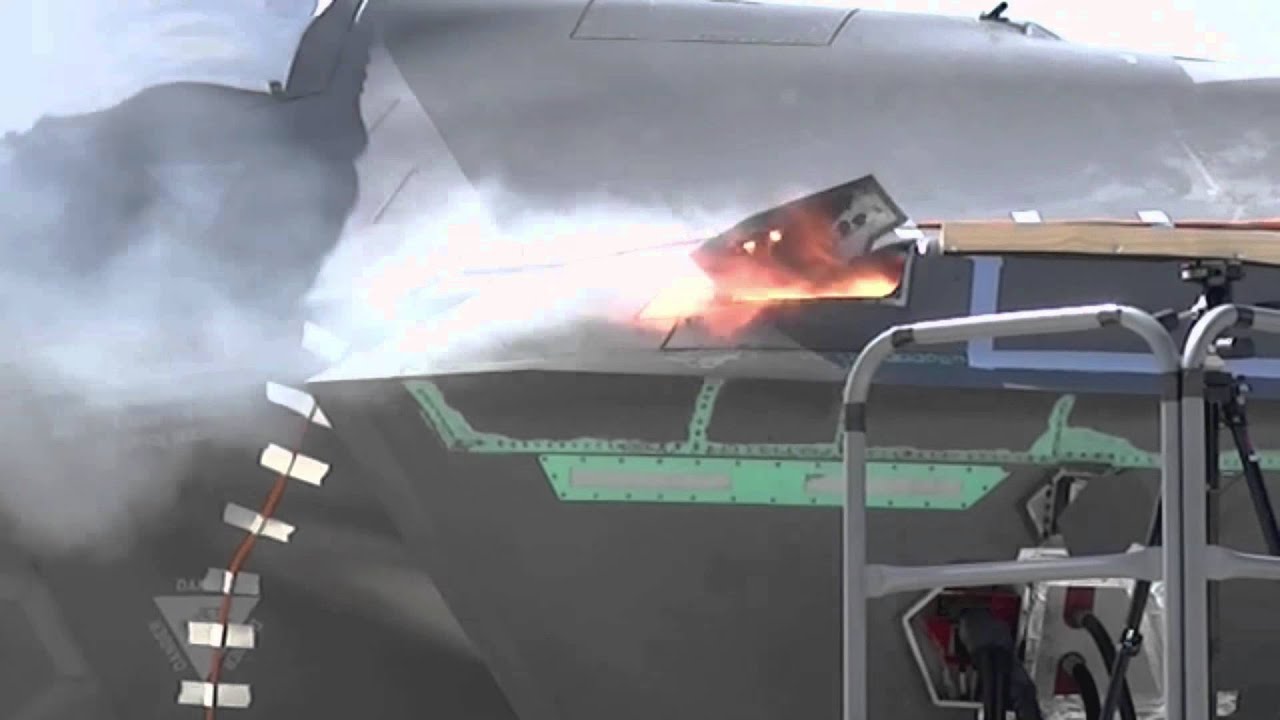 Βίντεο: Τα πυροβόλα GAU-22 του F-35 εν δράσει