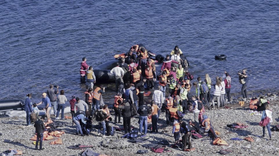 «Έκρηξη» στις προσφυγικές ροές στα ελληνικά νησιά: Έχουν τετραπλασιαστεί τις τελευταίες 10 μέρες – Προς νέα κρίση στην εσωτερική ασφάλεια