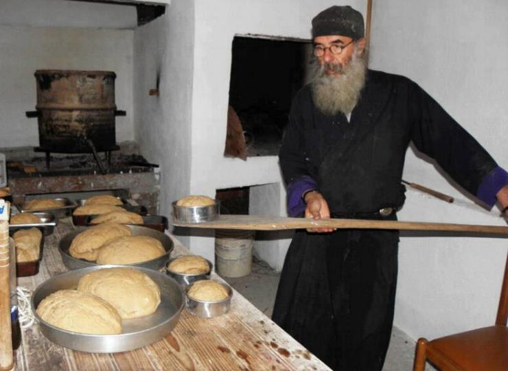 ΠΑΞΑΣ ΚΑΙ ΣΚΟΡΔΑ