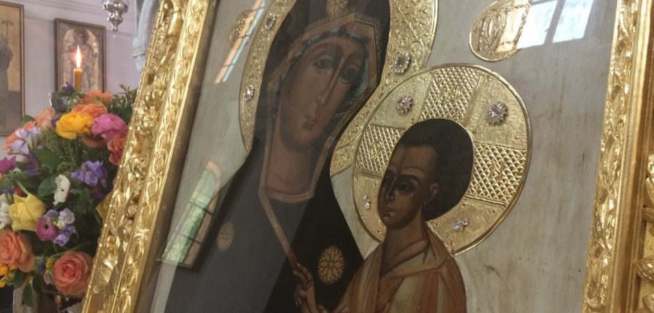 ΚΑΛΗ ΠΑΝΑΓΙΑ και ΒΟΗΘΑ ΠΑΝΑΓΙΑ πρέπει να λέμε.