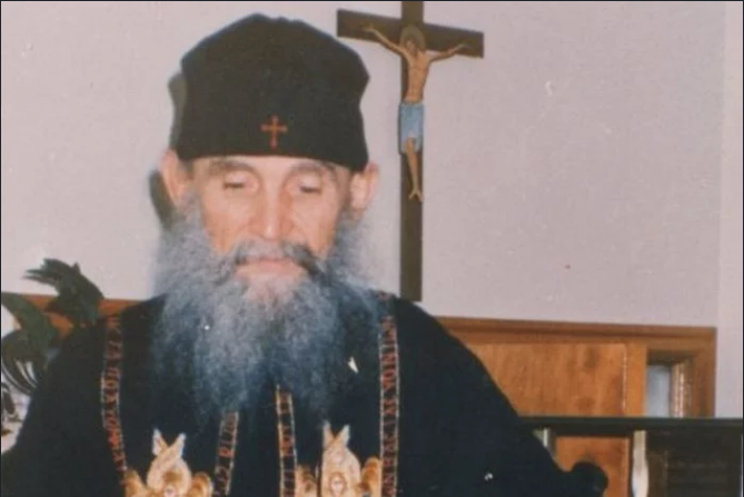 Γέροντας Εφραίμ Φιλοθεϊτης: «Οι άγγελοι είναι οι μεγάλοι μας αδελφοί, οι οποίοι είναι στον ουρανό και προσεύχονται για όλους τους ανθρώπους»