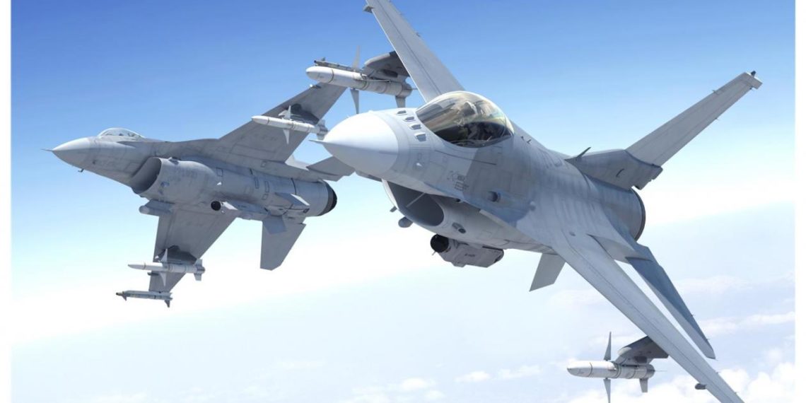 Athens Flying Week: Εντυπωσίασαν με εναέριους ελιγμούς τα F-16 και Μirage-2000 της ΠΑ [vid]