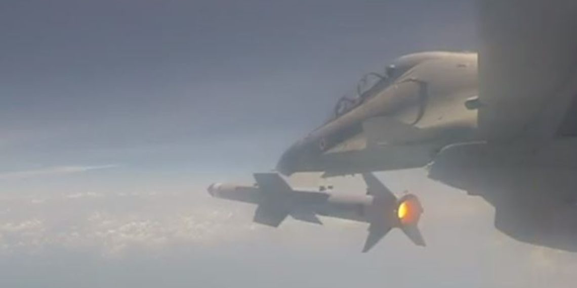 SU-30: H εντυπωσιακή στιγμή εκτόξευσης του νέου πυραύλου αέρος-αέρος Astra [pic/vid]