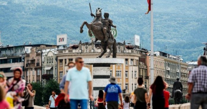 Μας κοροϊδεύουν οι Σκοπιανοί… Μ. Αλεξάνδρος και Φίλιππος δεσπόζουν