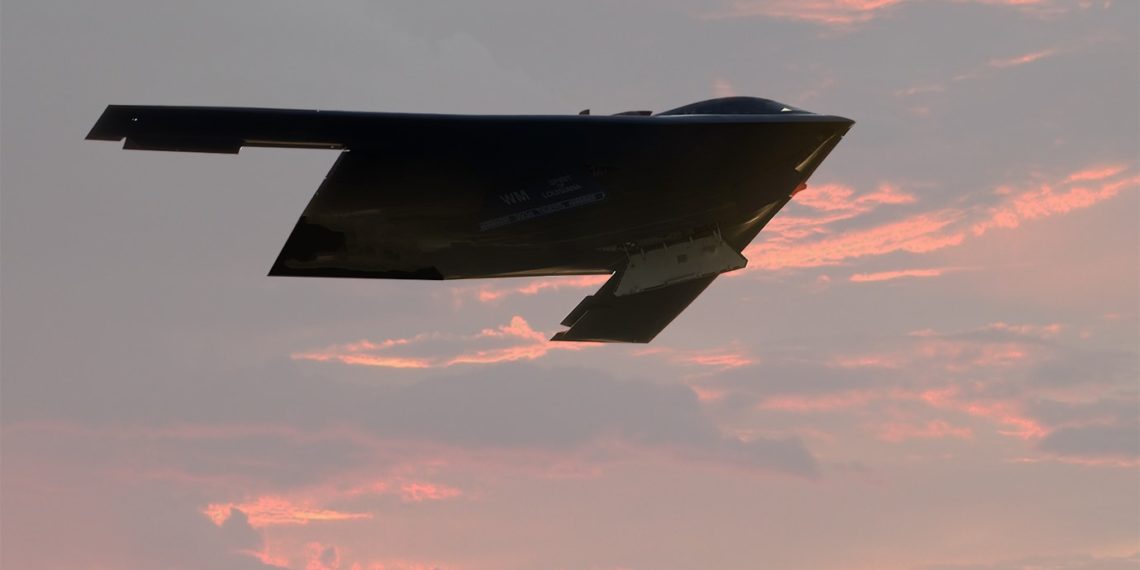 Αυτό είναι το νέο stealth βομβαρδιστικό των ΗΠΑ – Ποιο το «κρυφό όπλο» του!