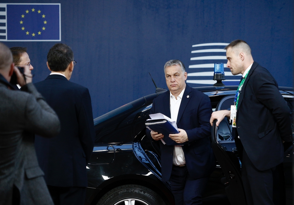 Ο Όρμπαν τους άφησε με το στόμα ανοιχτό: Τι είπε για μετανάστευση και πράσινη ατζέντα (ΒΙΝΤΕΟ)
