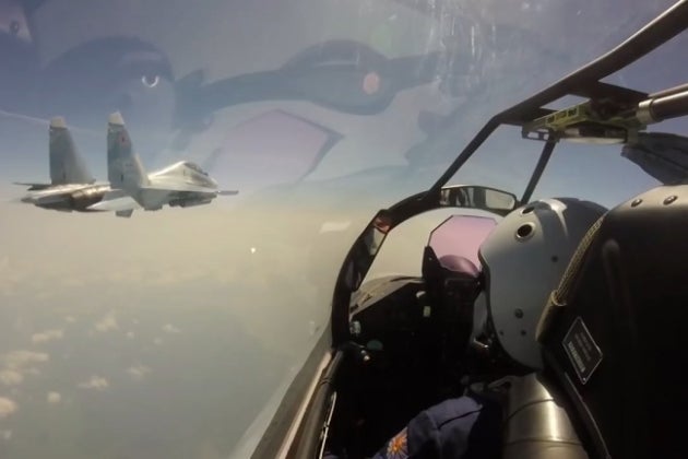«Θερμό» επεισόδιο στη Συρία: Ρωσικά Su-35 «εγκλώβισαν» αμερικανικά μαχητικά – Έπεσε εναέριο «ξύλο»