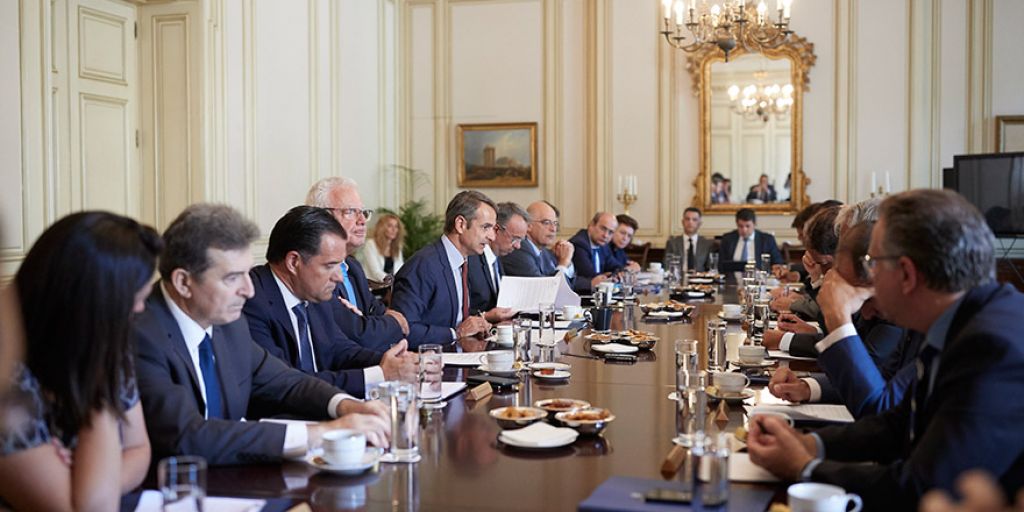 ΑΠΟΣΤΟΛΟΥ : Η ΜΥΤΙΛΗΝΗ ΧΑΝΕΤΑΙ ΚΑΙ ΤΟ ΚΥΣΕΑ ΧΤΕΝΙΖΕΤΑΙ