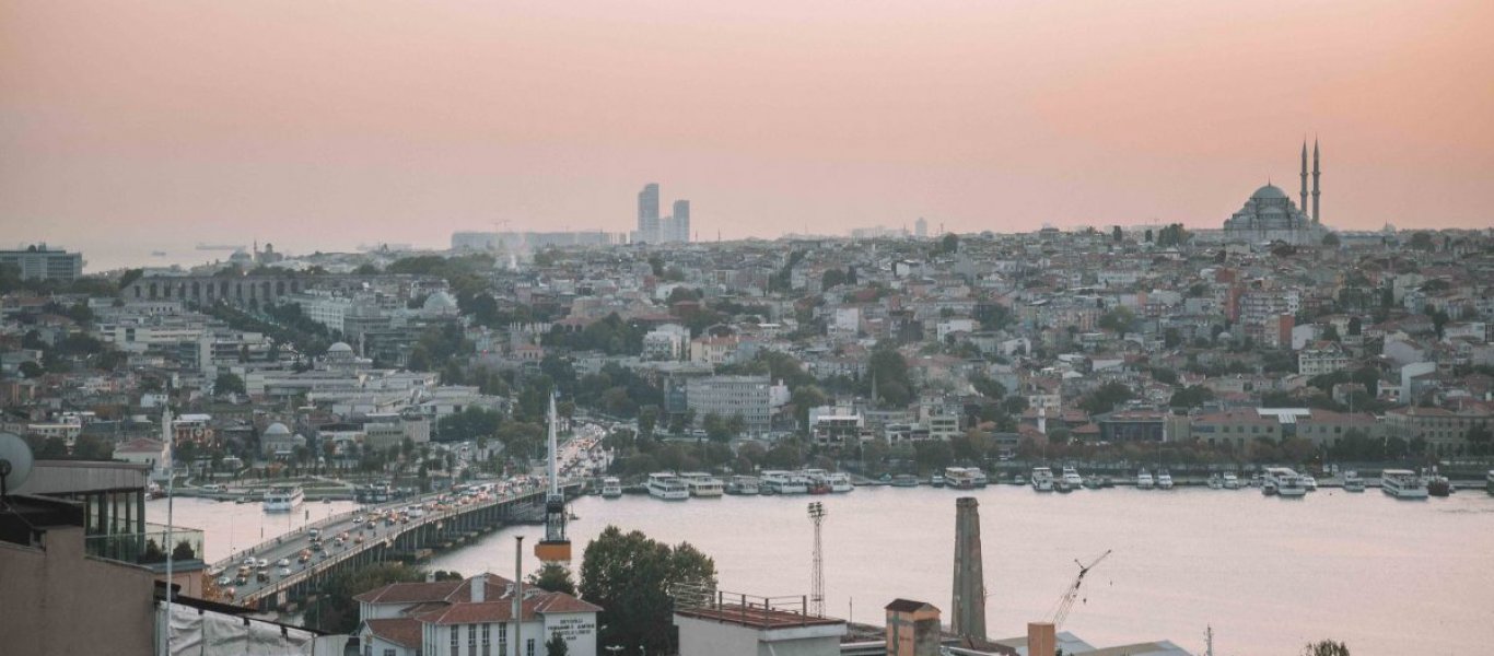 Μεγάλες ζημιές υπέστη η δεύτερη γέφυρα του Βοσπόρου από τον σεισμό των 6 Ρίχτερ – Εξετάζεται η διακοπή της κυκλοφορίας