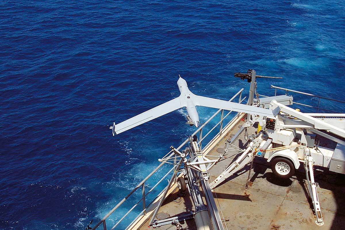 ΕΚΤΑΚΤΟ: Τουρκικό drone πάνω από ελληνικά πολεμικά πλοία στη Σκύρο!
