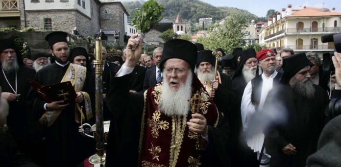 π. Άγγελος Αγγελακόπουλος, Θα υποδεχθούν με τιμές οι Αγιορείτες τον Οικουμενικό Πατριάρχη;