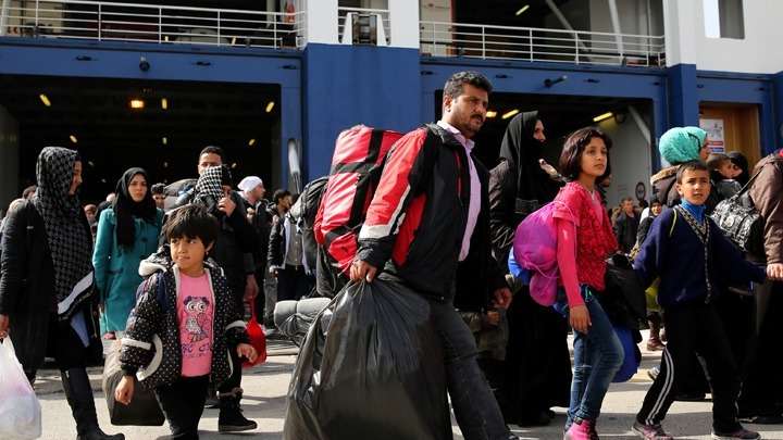 “Μεταναστευτικό-Προσφυγικό” : Όλοι σε κατάσταση πανικού κάνουν “πάσα” το πρόβλημα στις Ένοπλες Δυνάμεις