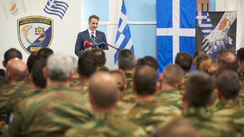 Το μετέωρο βήμα της κυβέρνησης Μητσοτάκη – Οι ύφαλοι του εθνομηδενισμού