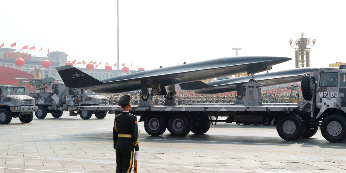 WZ-8: «Τρομάζει» το νέο υπερηχητικό stealth UAV της Κίνας [pics]