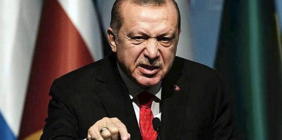 Τσαμπουκάδες και απειλές Ερντογάν στην Ευρώπη: Θα σας «πνίξουμε» με τρία εκατ. πρόσφυγες – Η απάντηση της ΕΕ