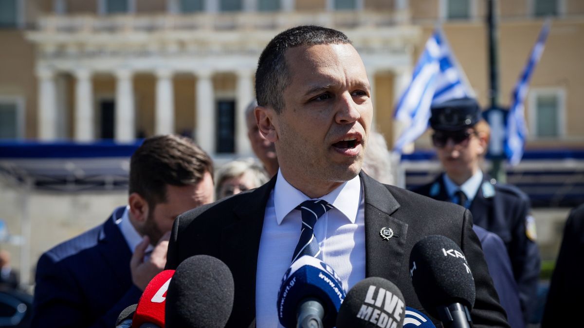 ΑΠΟΣΤΟΛΟΥ : Μπαμ – μπαμ από Ηλία Κασιδιάρη.