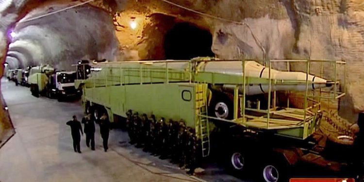 Ιράν: Η Τεχεράνη δηλώνει πανέτοιμη – Υπόγειες σήραγγες γεμάτες πυραύλους [pics]