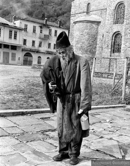 Τι κρύβει το Άγιον Όρος! Αυτά τα γεροντάκια είναι οι αληθινοί θησαυροί του Αγίου Όρους…