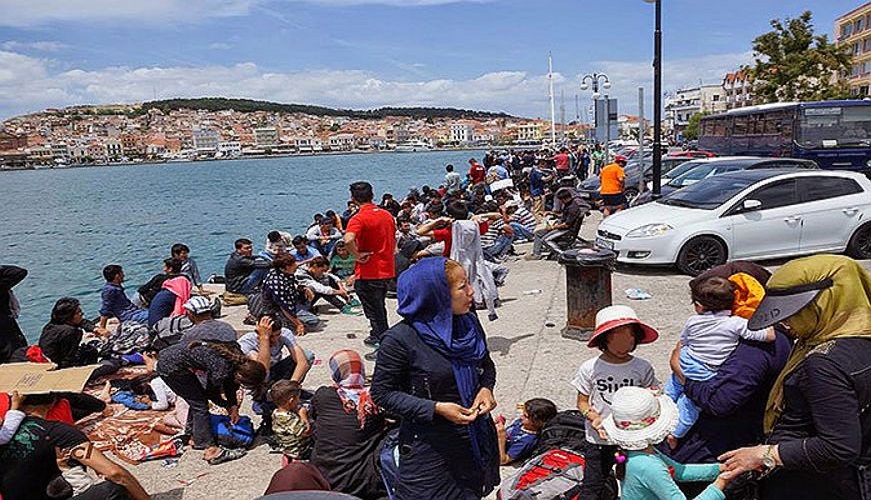 Τρομάζει το…επικίνδυνο εξώφυλλο της «Αυγής»: Να μείνουν όλοι οι μετανάστες στην Ελλάδα (ΕΙΚΟΝΑ)
