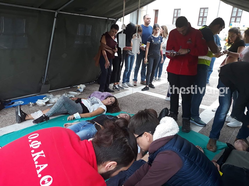 Μια πολύ περίεργη “άσκηση” που δημιουργεί πολλά ερωτηματικά. Άσκηση με πυροβολισμούς και δεκάδες τραυματίες στη Θεσσαλονίκη (ΦΩΤΟ & VIDEO)
