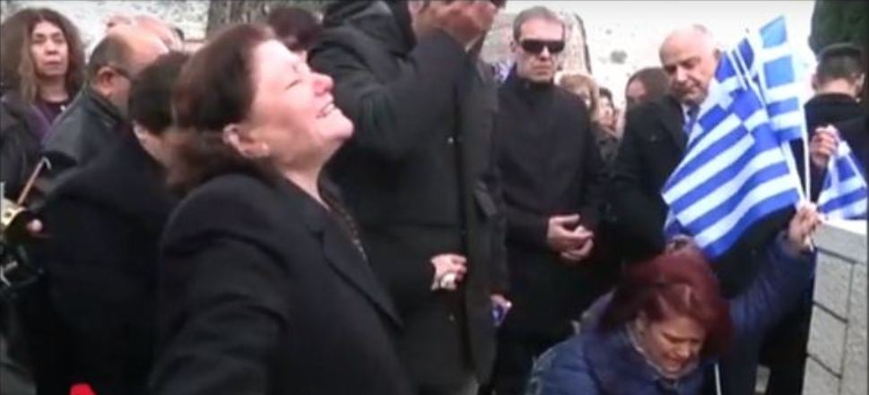 Απειλούν τη μητέρα του Κ. Κατσίφα με φυλάκιση: Ξεκίνησε έρευνα από τα Τίρανα! – Την κατηγορούν για υποκίνηση μίσους