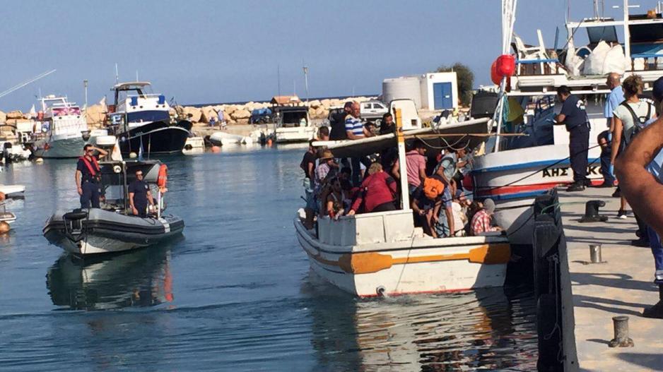 Πλημμυρίζει και την Κύπρο με αλλοδαπούς ο Ερντογάν: Τους στέλνει αεροπορικώς από την Κωνσταντινούπολη
