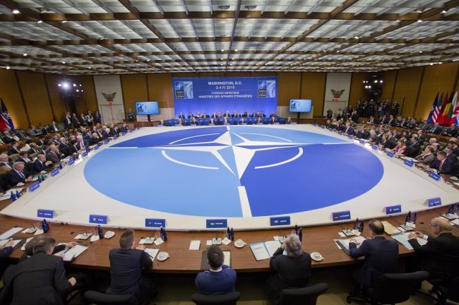 Η ασθένεια του ΝΑΤΟ και η ελληνική μοναξιά