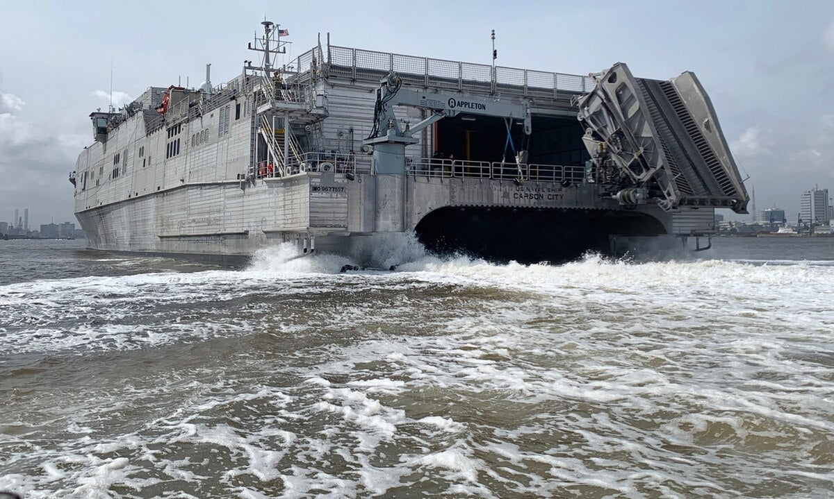 Οι ΗΠΑ «μετακομίζουν» Αλεξανδρούπολη: To USNS Carson City έριξε άγκυρα στο λιμάνι – Εντείνεται η αμερικανική στρατιωτική παρουσία στη χώρα