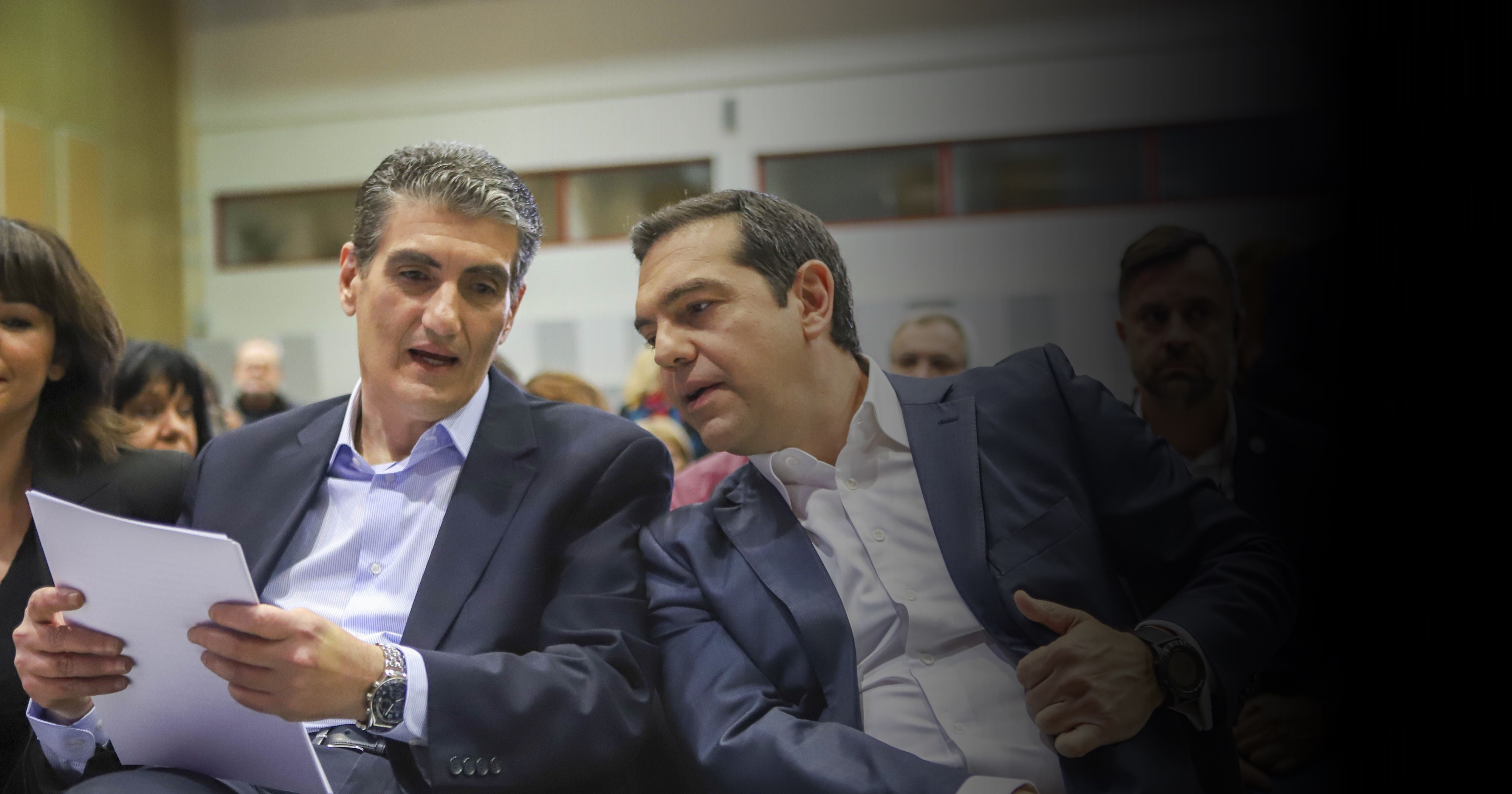 Ο γελοίος προειδοποιεί: Με βρίζουν και με απειλούν οι δειλοί φασίστες! Θα δούνε τι θα πάθουν (ΕΙΚΟΝΑ)