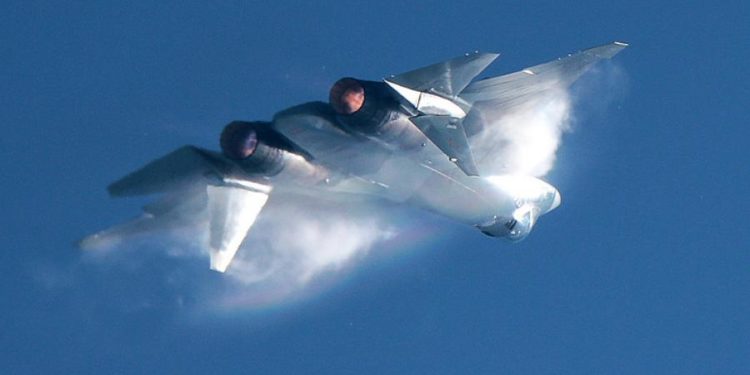 Οι Ρώσοι αποκάλυψαν το νέο «όπλο» του stealth μαχητικού Su-57 [pics]