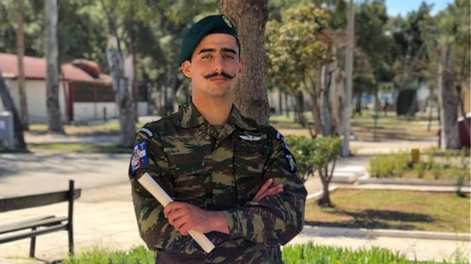 Αθώος ο καταδρομέας που τραγούδησε το «Μακεδονία Ξακουστή» στη διάρκεια άλματος με αλεξίπτωτο