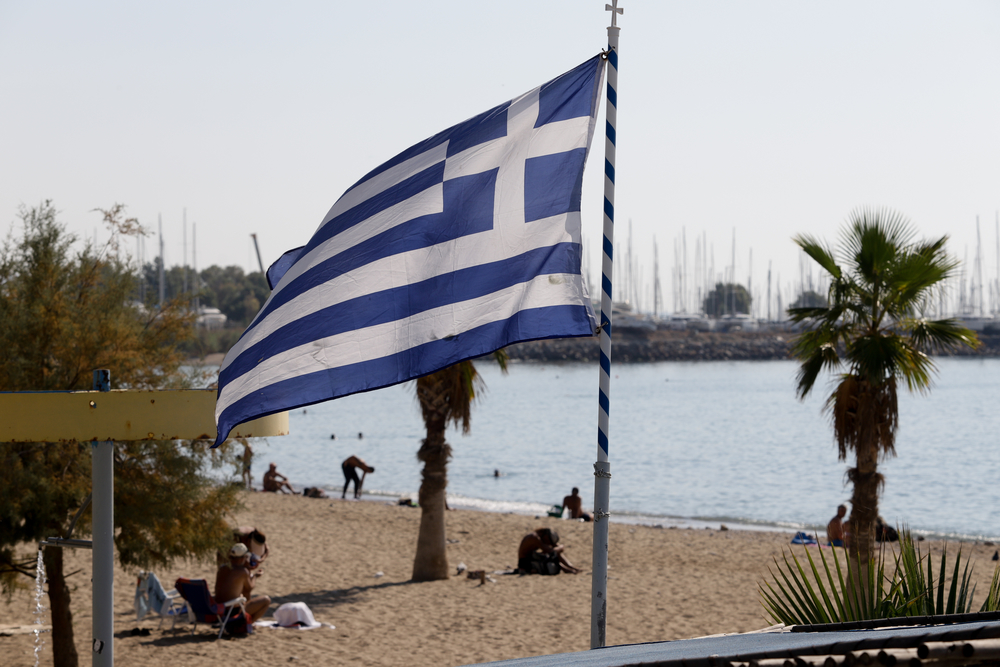 Συγκίνηση: Μικρή Ελληνίδα παραδίδει μαθήματα Ιστορίας (Βίντεο)