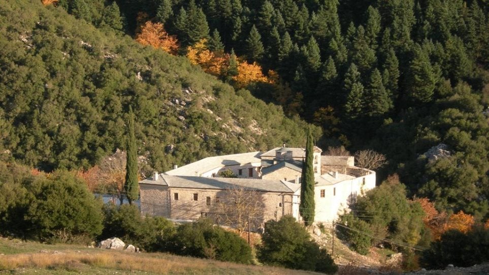 Επίσκοπος Ωλένης για το μοναστήρι που θα φιλοξενήσει αλλοδαπούς: Ο Χριστός είπε αγάπα τον εχθρό όπως τον εαυτόν σου.