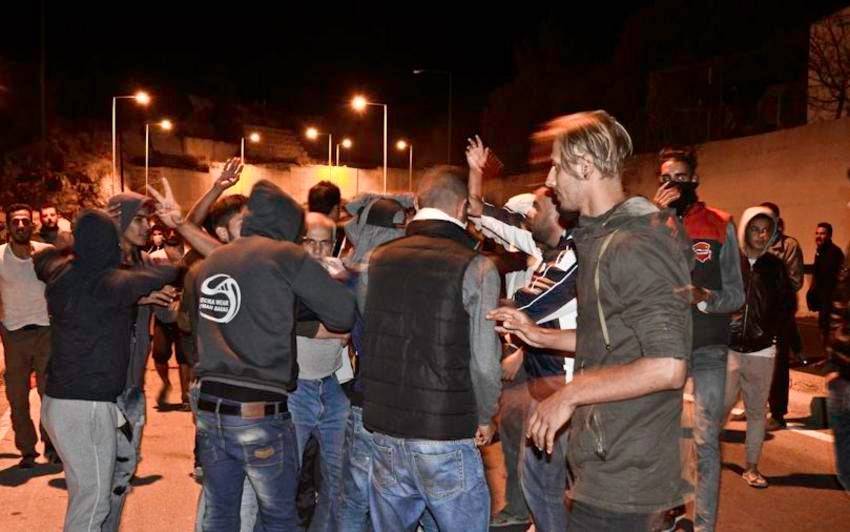 Μετανάστες επιτέθηκαν σε γυναίκα στον Έβρο! – Ενέδρα στην μέση του δρόμου