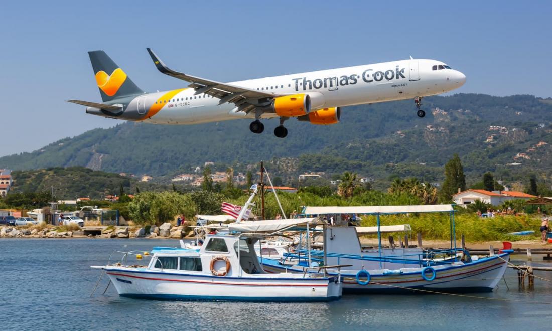 ΑΠΟΣΤΟΛΟΥ : ΤΟ ΣΟΚ ΤΟΥ ΤΟΥΡΙΣΤΙΚΟΥ ΟΜΙΛΟΥ THOMAS COOK ΑΝΤΑΝΑΚΛΑ ΚΑΙ ΣΤΑ ΝΗΣΙΑ ΜΑΣ